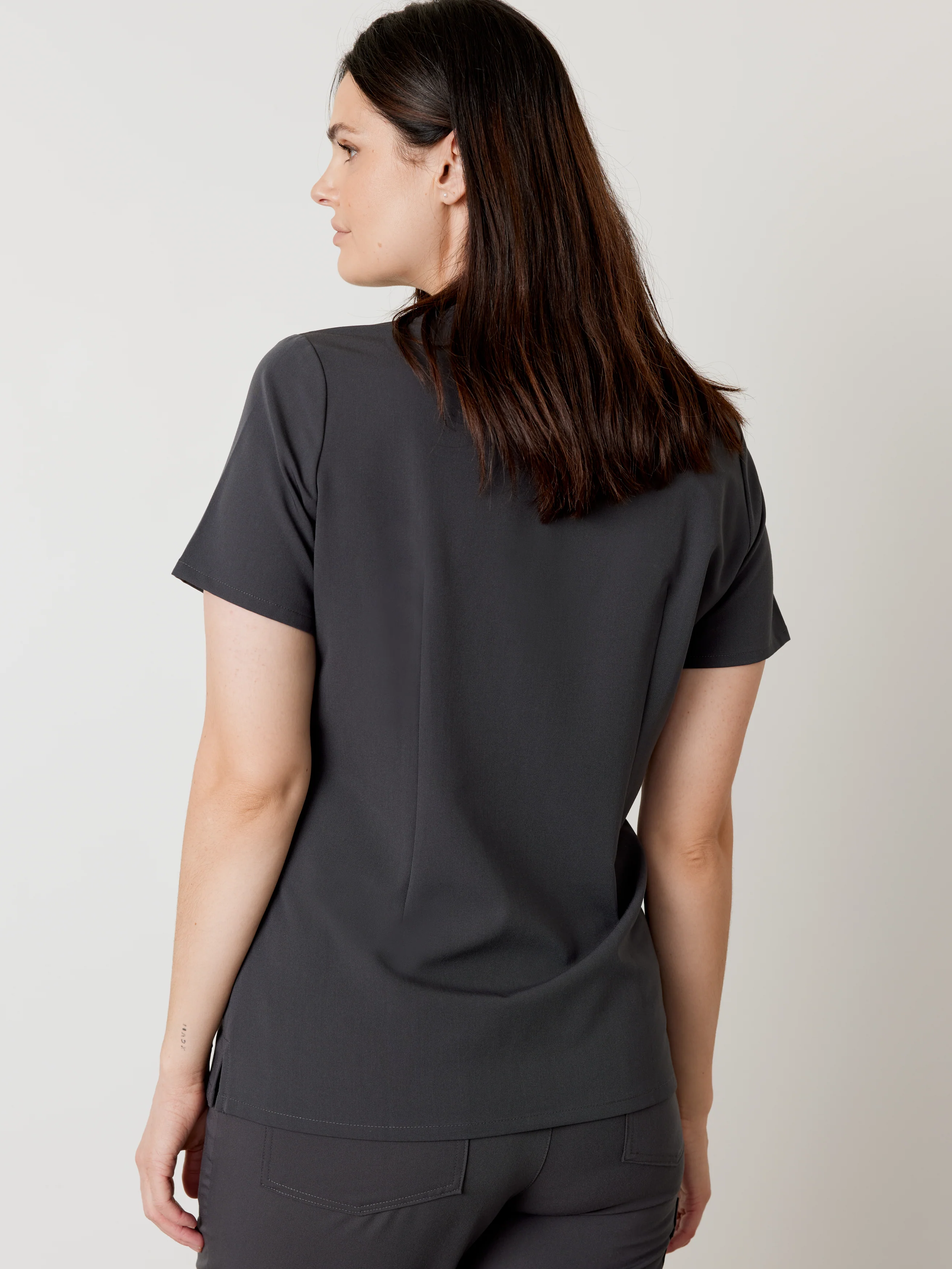 CHLOE RE-GARDE™ - CHARCOAL - Three Pockets Scrub Top - SILVADUR™ - Final Sale - Image 3