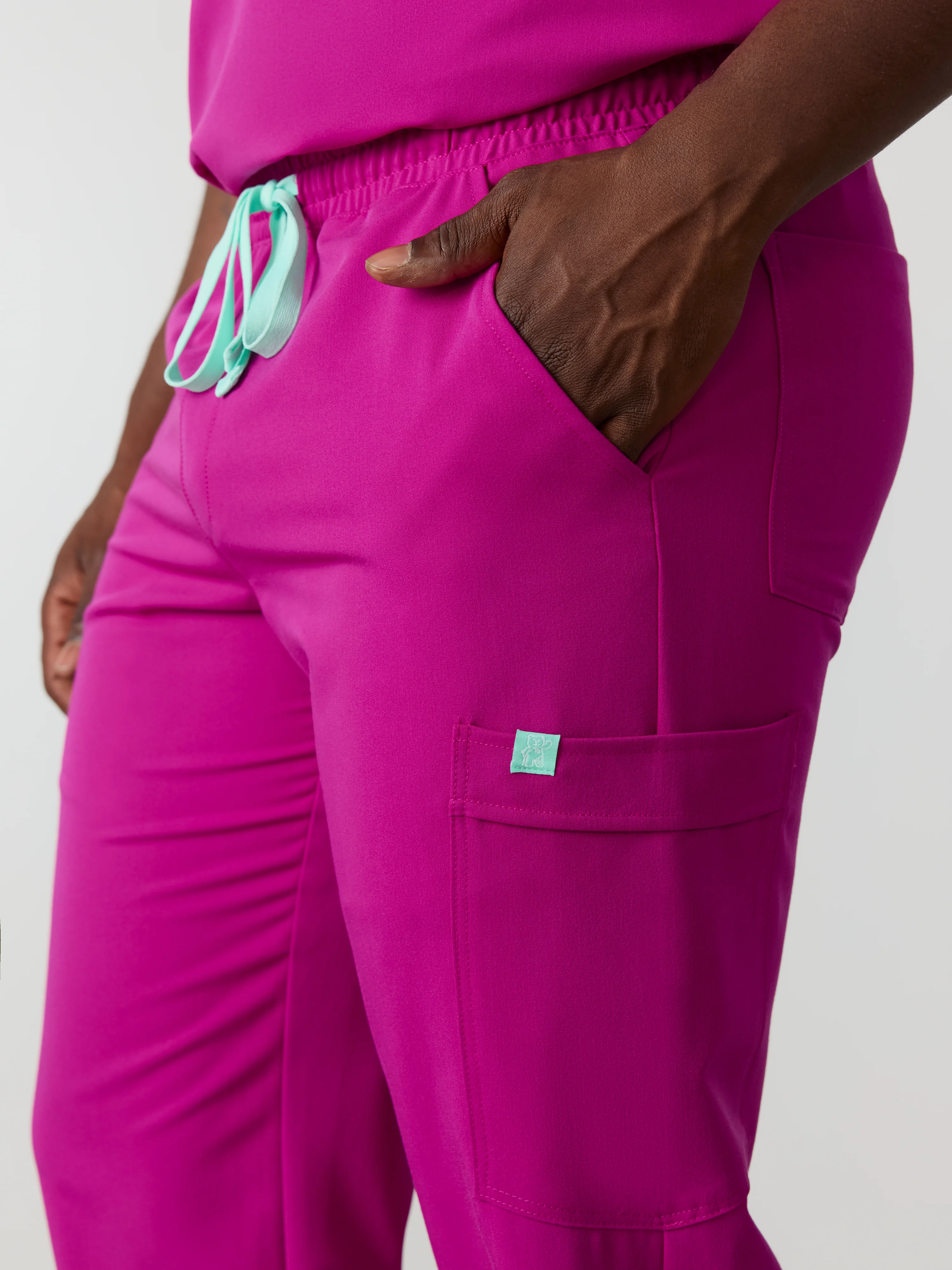 WILLIAM RE-GARDE™ - MAGENTA - Men's Jogger Pants - SILVADUR™ - Image 3